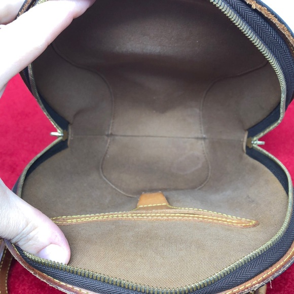 Authentic LOUIS VUITTON Monogram Ellipse Backpack - Picture 4 of 16